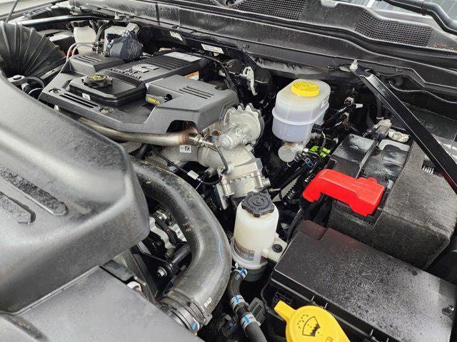 Photo of 2024 Granite Crystal Metallic Clearcoat RAM 2500