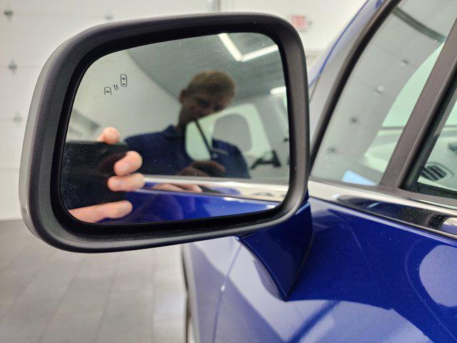 Photo of 2017 Blue Topaz Metallic Chevrolet Trax