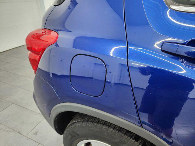 Photo of 2017 Blue Topaz Metallic Chevrolet Trax
