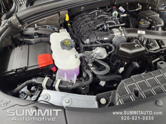Photo of 2025 Diamond Black Crystal Pearlcoat Jeep Grand Cherokee L