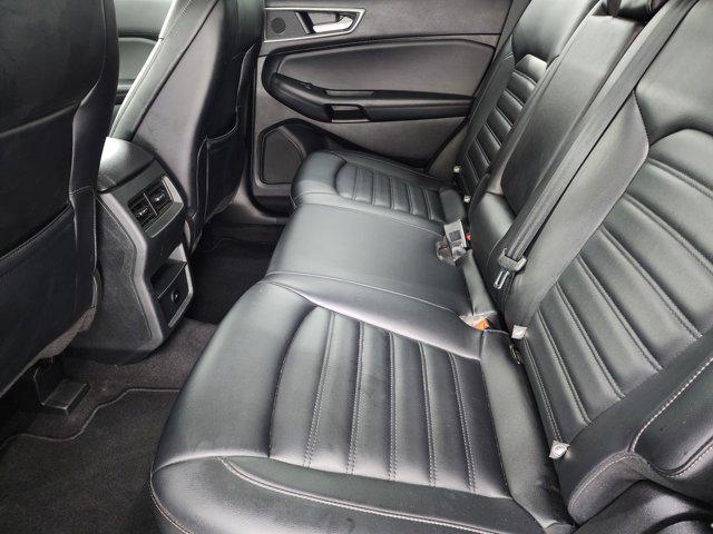 Photo of 2023 Oxford White Ford Edge