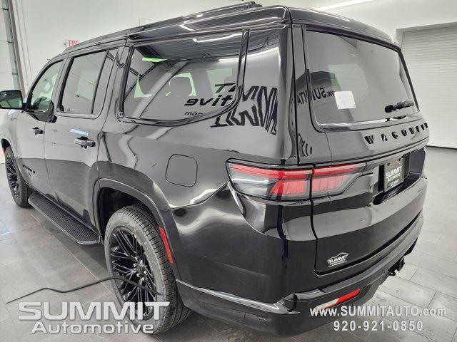 Photo of 2025 Diamond Black Crystal Pearlcoat Jeep Wagoneer