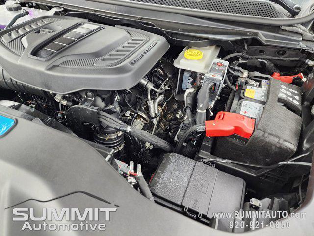 Photo of 2025 Diamond Black Crystal Pearlcoat Jeep Wagoneer