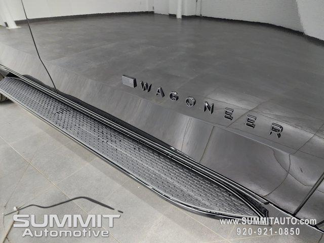 Photo of 2025 Diamond Black Crystal Pearlcoat Jeep Wagoneer
