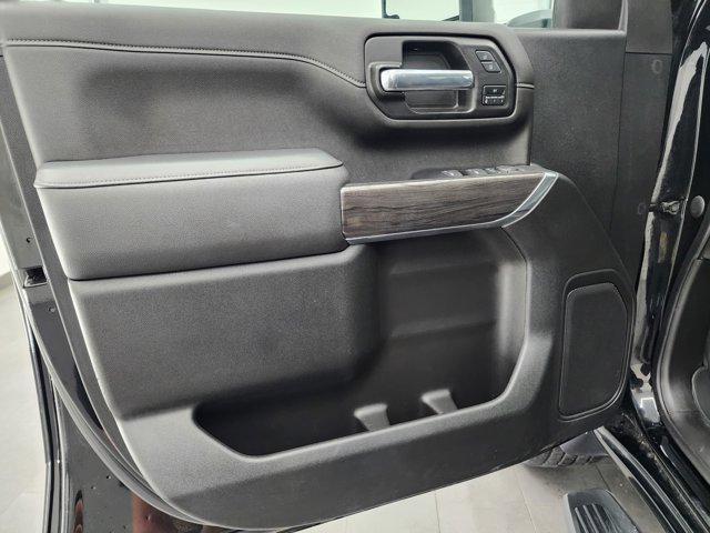 Photo of 2022 Black Chevrolet Silverado 2500
