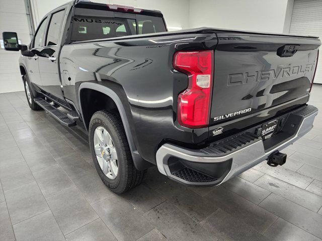 Photo of 2022 Black Chevrolet Silverado 2500