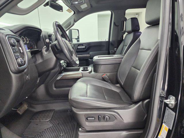 Photo of 2022 Black Chevrolet Silverado 2500