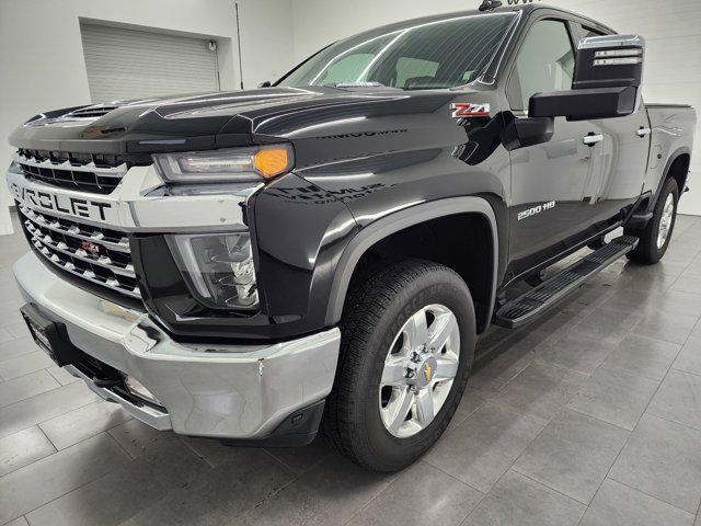 Photo of 2022 Black Chevrolet Silverado 2500