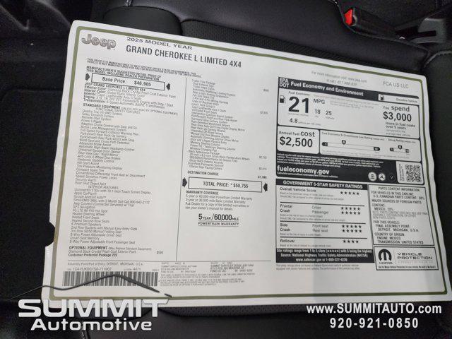 Photo of 2025 Diamond Black Crystal Pearlcoat Jeep Grand Cherokee L
