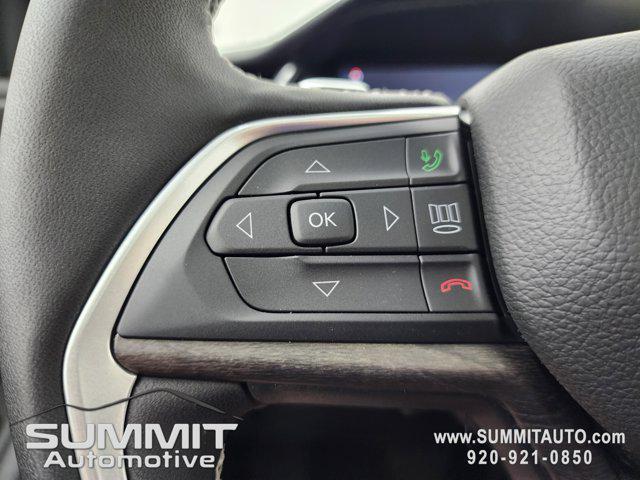 Photo of 2025 Diamond Black Crystal Pearlcoat Jeep Grand Cherokee L