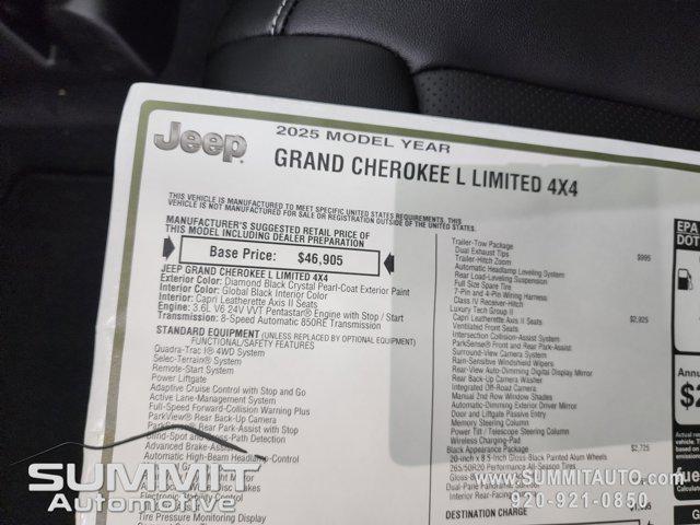 Photo of 2025 Diamond Black Crystal Pearlcoat Jeep Grand Cherokee L