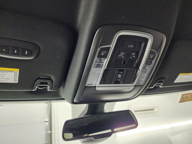 Photo of 2022 Pearl White RAM 2500