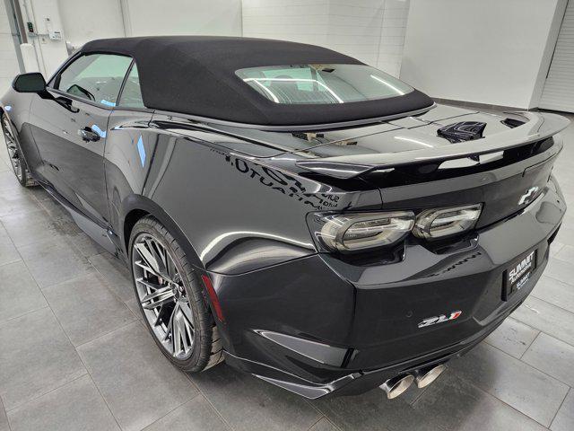 Photo of 2023 Black Chevrolet Camaro