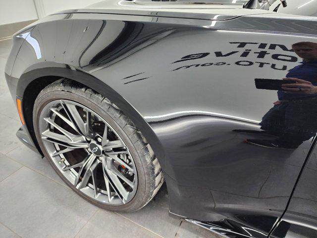 Photo of 2023 Black Chevrolet Camaro