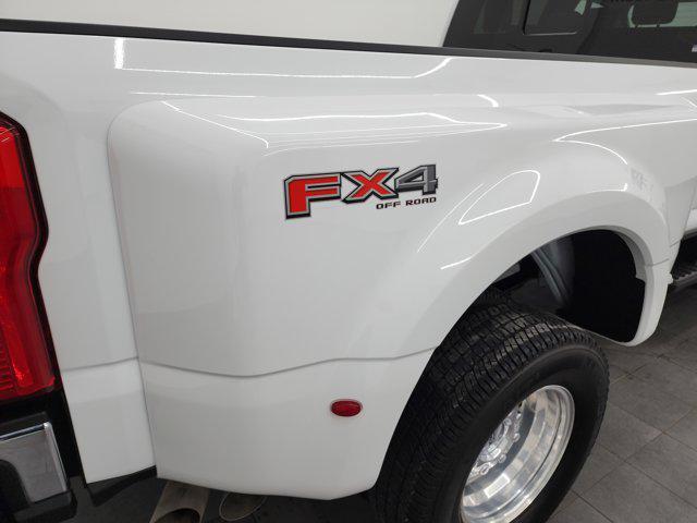 Photo of 2023 Oxford White Ford F-350