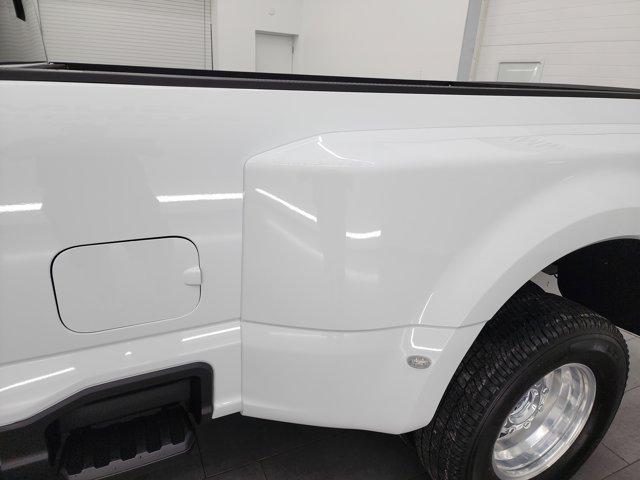 Photo of 2023 Oxford White Ford F-350