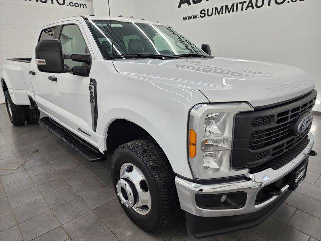 Photo of 2023 Oxford White Ford F-350
