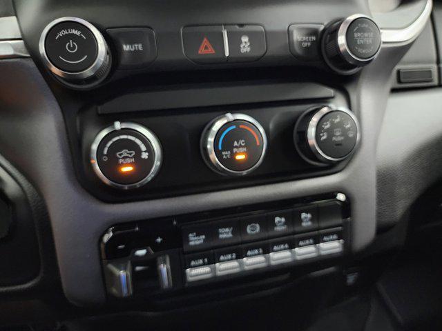 Photo of 2022 Granite Crystal Metallic Clearcoat RAM 3500