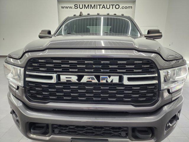 Photo of 2022 Granite Crystal Metallic Clearcoat RAM 3500