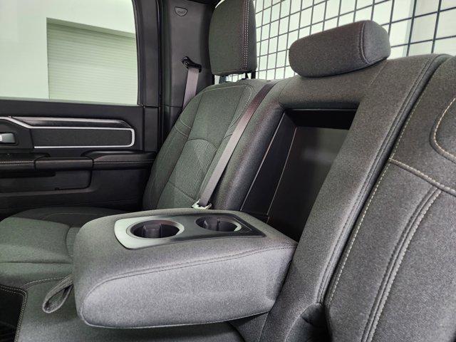 Photo of 2022 Granite Crystal Metallic Clearcoat RAM 3500