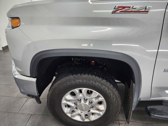 Photo of 2020 Silver Ice Metallic Chevrolet Silverado 3500