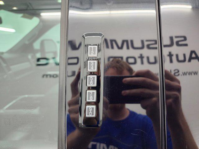 Photo of 2021 Agate Black Metallic Ford F-250