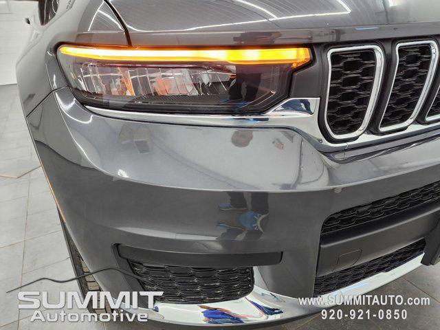 Photo of 2025 Baltic Gray Metallic Clearcoat Jeep Grand Cherokee L
