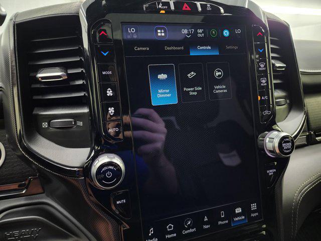 Photo of 2022 Pearl White RAM 2500