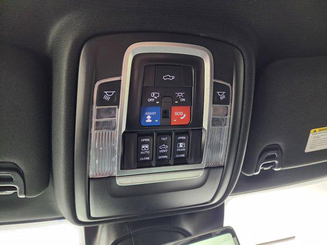 Photo of 2022 Pearl White RAM 2500