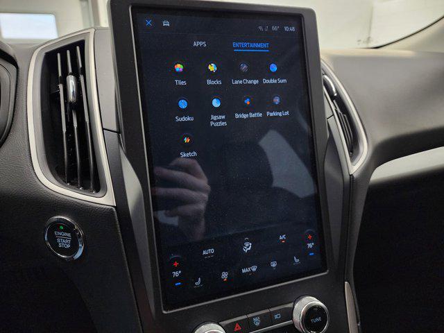 Photo of 2024 Iconic Silver Metallic Ford Edge