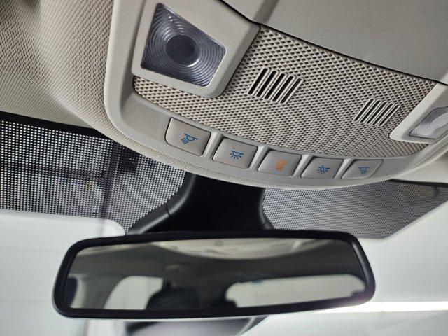 Photo of 2024 Iconic Silver Metallic Ford Edge