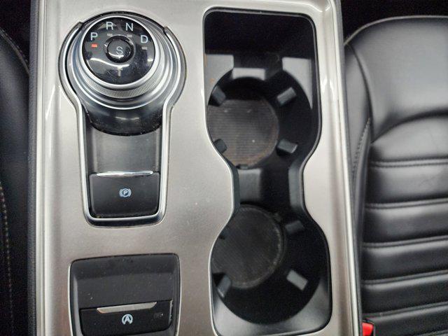 Photo of 2024 Iconic Silver Metallic Ford Edge