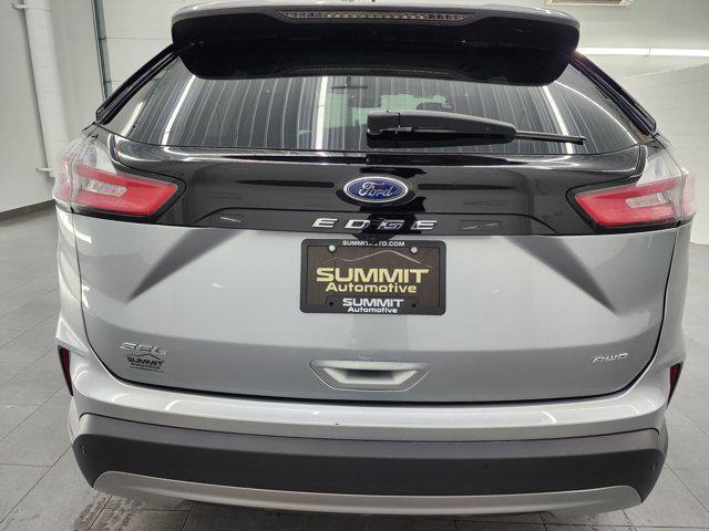 Photo of 2024 Iconic Silver Metallic Ford Edge
