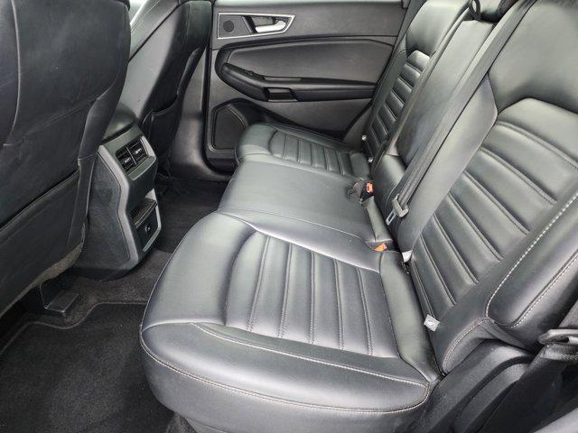Photo of 2024 Iconic Silver Metallic Ford Edge