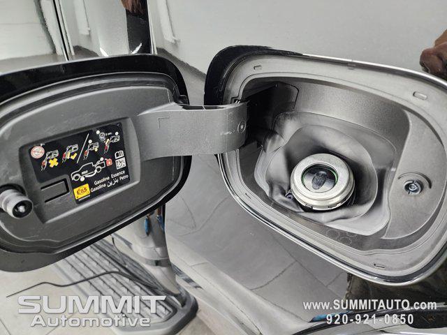 Photo of 2026 Diamond Black Crystal Pearlcoat RAM 1500