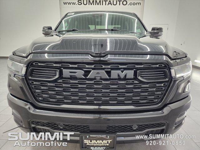 Photo of 2026 Diamond Black Crystal Pearlcoat RAM 1500