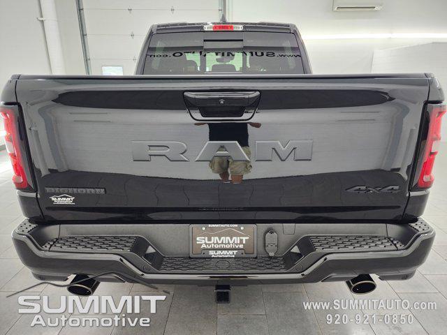 Photo of 2026 Diamond Black Crystal Pearlcoat RAM 1500