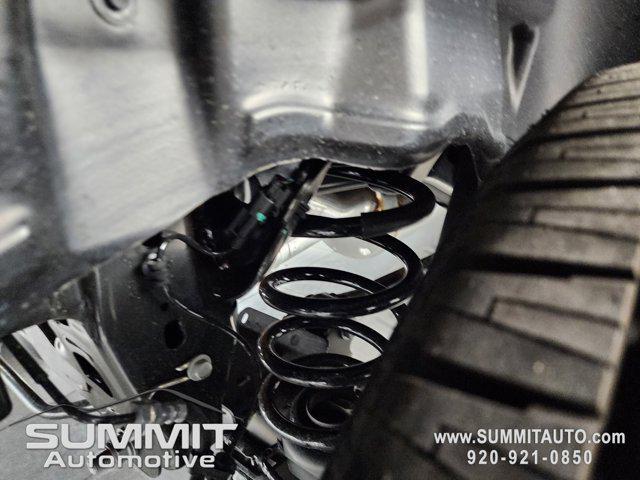 Photo of 2026 Diamond Black Crystal Pearlcoat RAM 1500