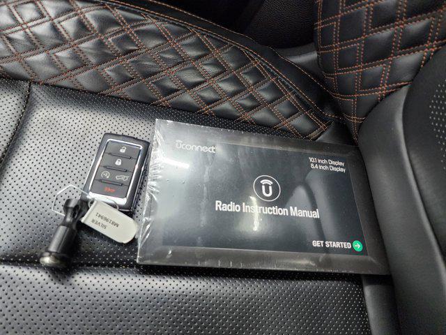 Photo of 2021 Silver Zynith Jeep Grand Cherokee L