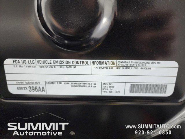 Photo of 2025 Diamond Black Crystal Pearlcoat Jeep Wagoneer