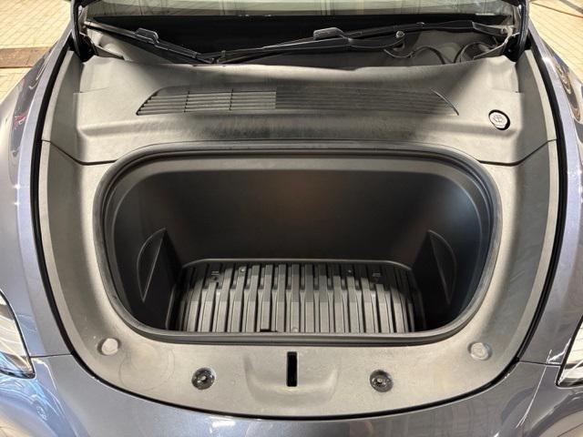 Photo of 2021 Midnight Silver Metallic Tesla Model Y