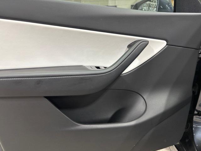 Photo of 2021 Midnight Silver Metallic Tesla Model Y