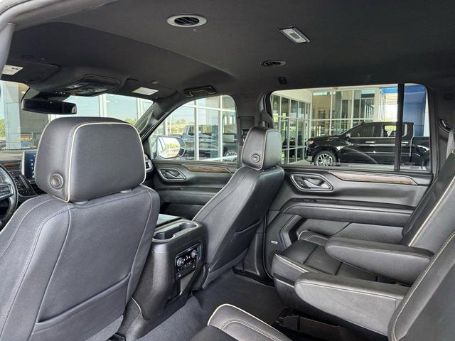 Photo of 2023 White Chevrolet Suburban