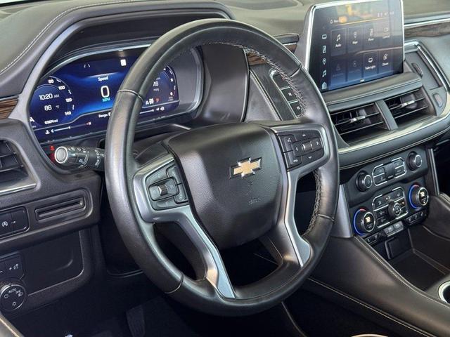 Photo of 2023 White Chevrolet Suburban