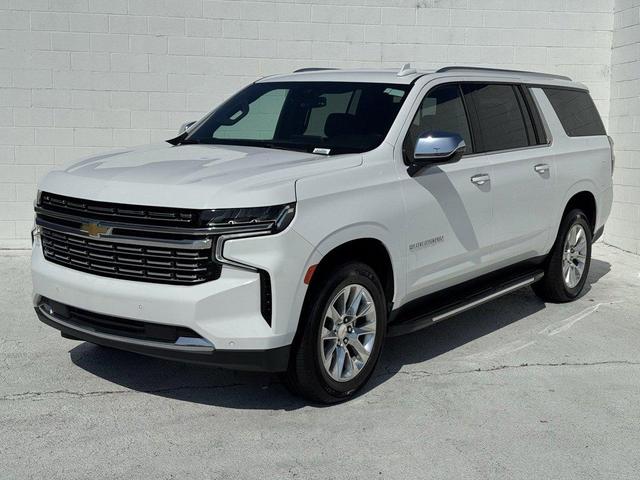 Photo of 2023 White Chevrolet Suburban