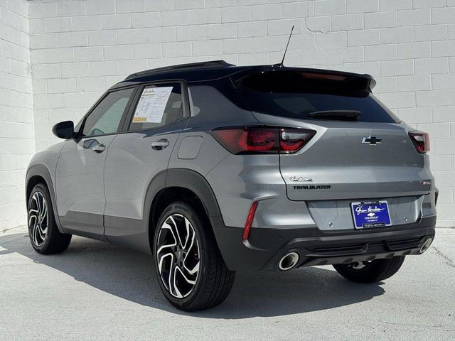 Photo of 2025 Gray Chevrolet Trailblazer