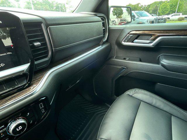 Photo of 2024 Onyx Black GMC Sierra 1500