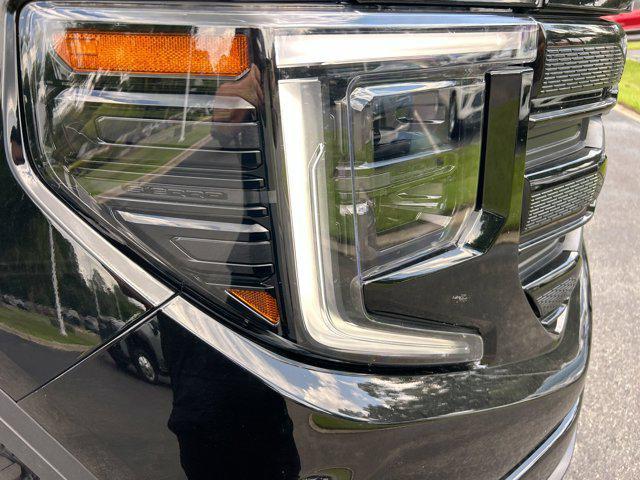 Photo of 2024 Onyx Black GMC Sierra 1500