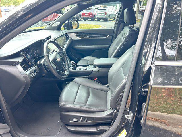 Photo of 2022 Stellar Black Metallic Cadillac XT6