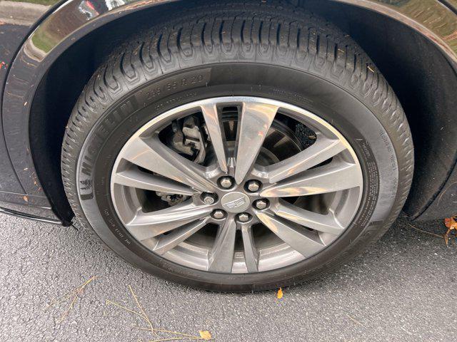 Photo of 2022 Stellar Black Metallic Cadillac XT6